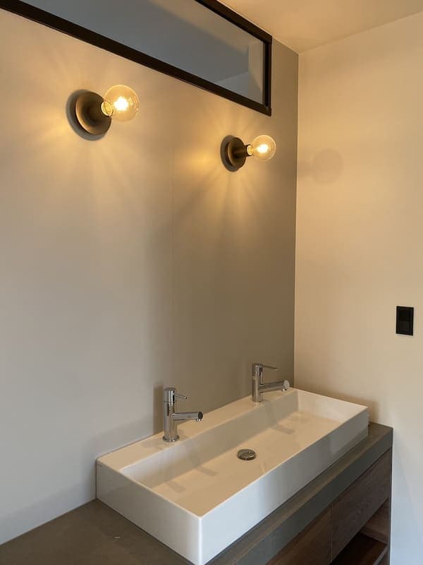 クリスタル ミラー 洗面鏡 浴室鏡 650x650mm 正八角形 デラックスカット 洗面 鏡 浴室 壁掛け ミラー 日本製 5mm厚 取付金具と説明書 壁掛け鏡 ウオールミラー - 1